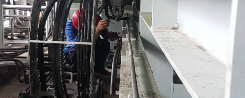 Series 19F Flexible Process Displacement Sensor Application Cases — on-site photo 2